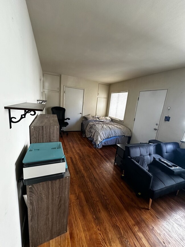 Photo - 309 N Hollywood Way Unit #3
