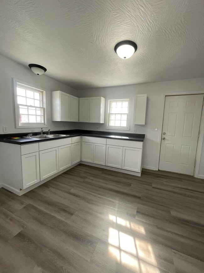 Photo - Available Now 2 bedroom 1 bath home