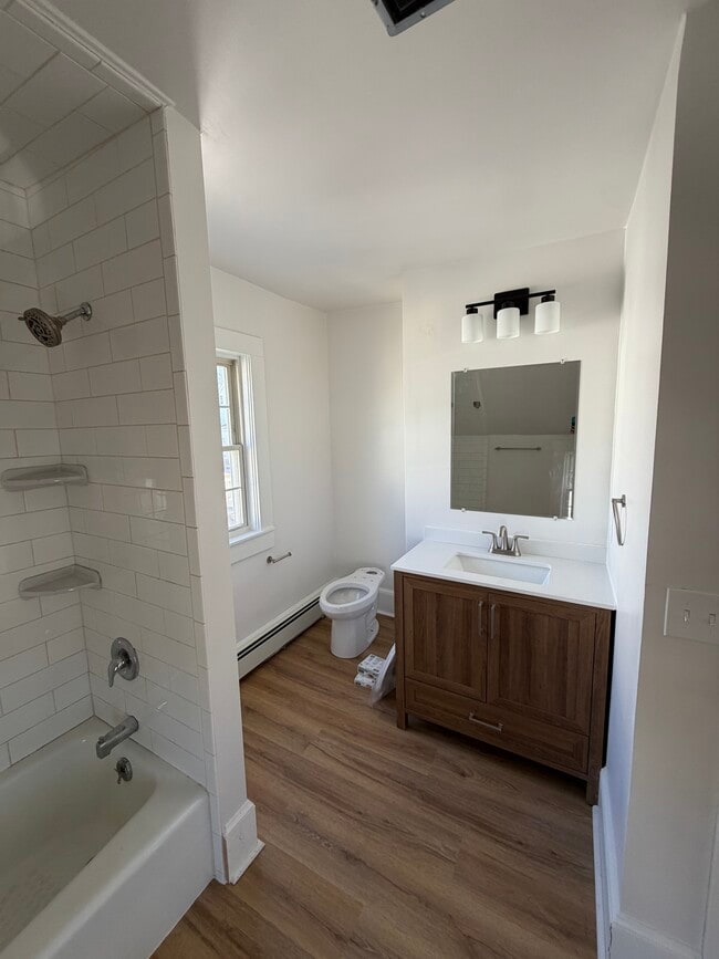 Photo - 319 Jewett St Unidad #2