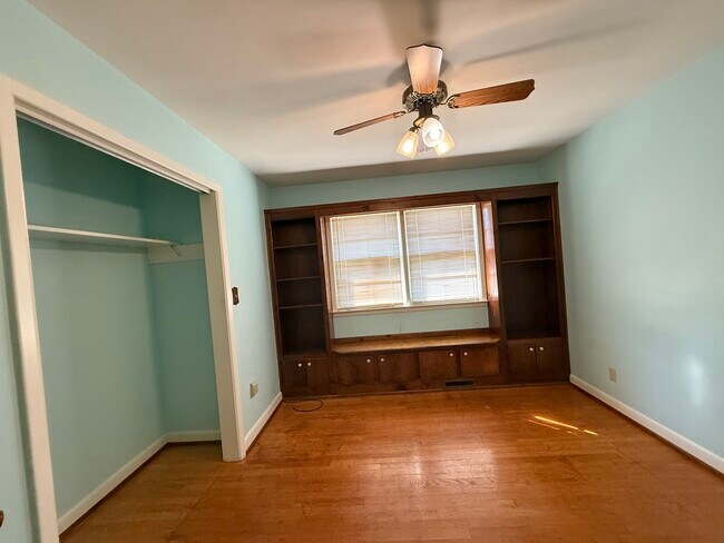 Photo - 106 Hawthorne Dr