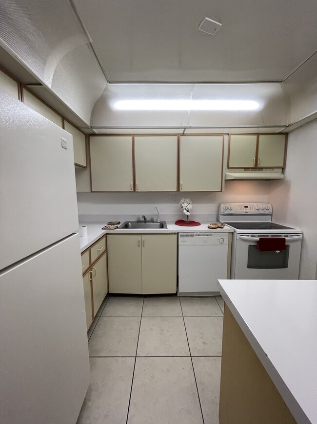 Photo - 8000 S Colony Cir