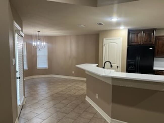 Photo - 437 Maggie Cir