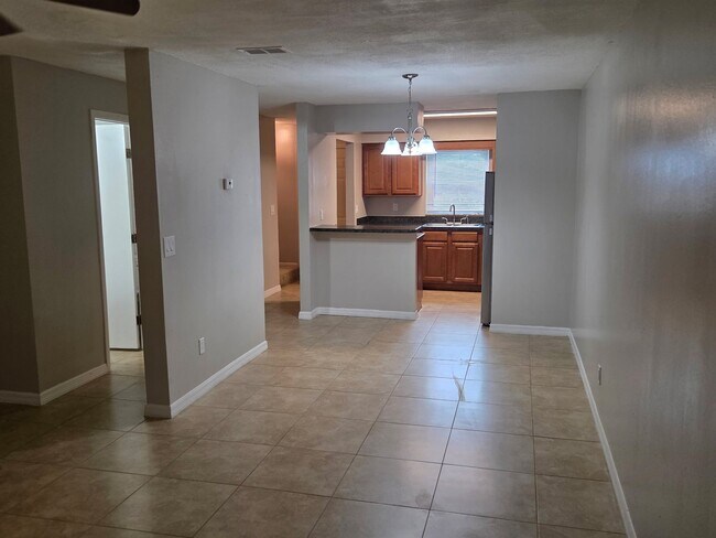 2434 John Young Pkwy Unit 6