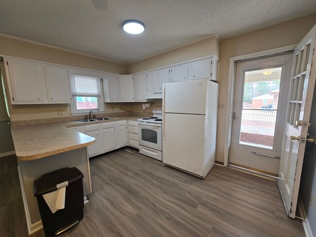 Photo - 2604 Geneva Ct