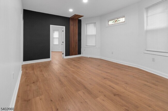 Photo - 45 Seymour Ave