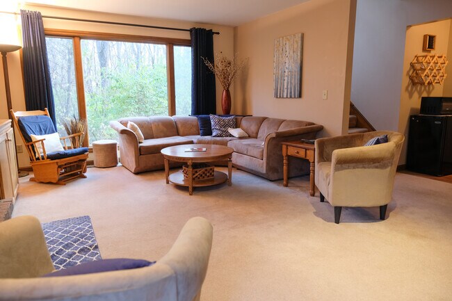 Great Room - 158 N Cleveland Ave House