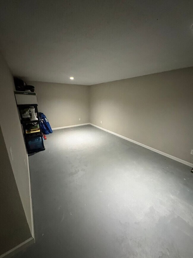 Photo - 3 Bed 1 Bath Updated Single Family home