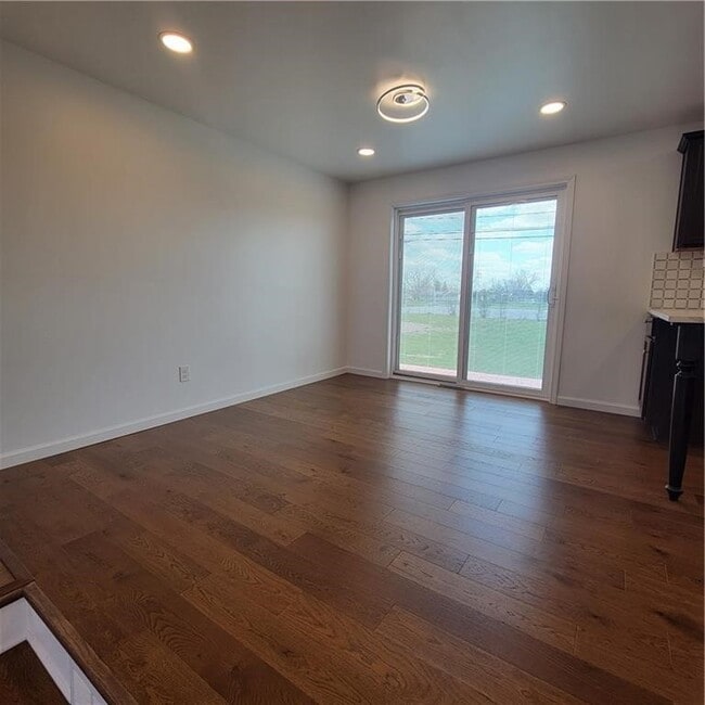 Photo - 47 Crimson Bramble Rd