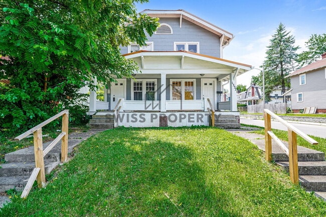 Photo - 1339 E Kossuth St