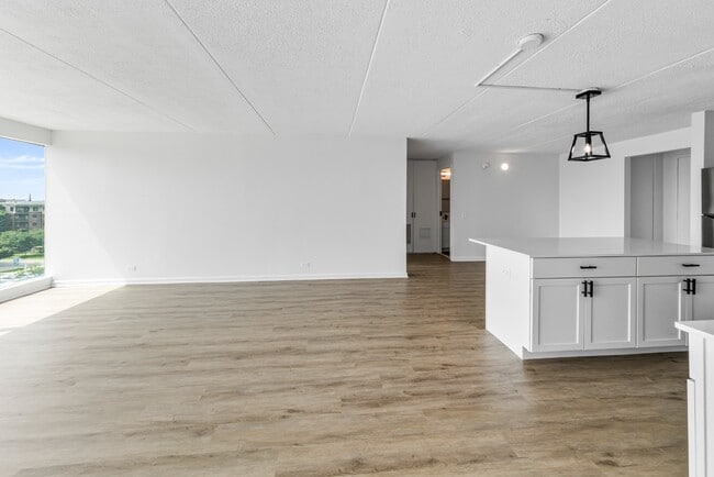 Photo - 1770 First Street | Downtown Highland Park, IL Unit 703