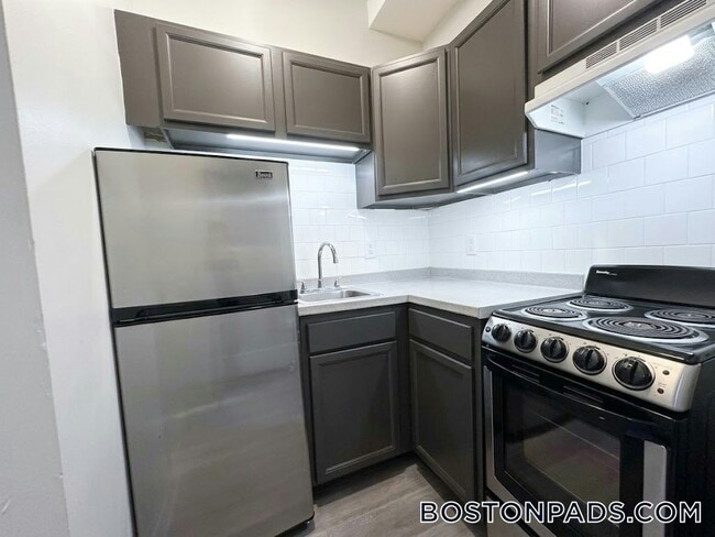 50 Franklin St Unit 407