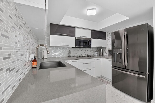 Photo - 4310 Village Dr