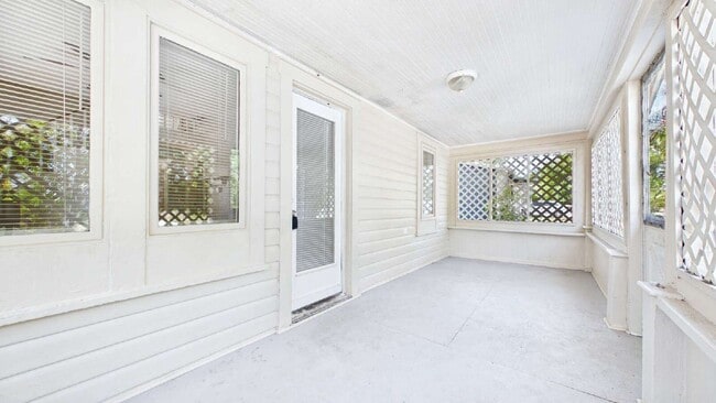 Photo - 1642 39th St S