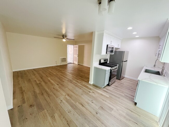 Photo - 13391 El Prado Ave Unidad B