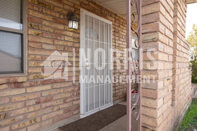 Photo - NO HOA, Brick Home and Located in Arizona ...