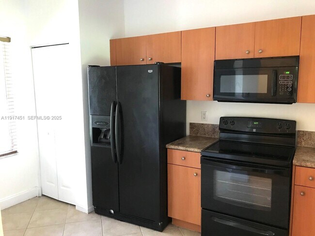 Photo - 8233 SW 25th Ct