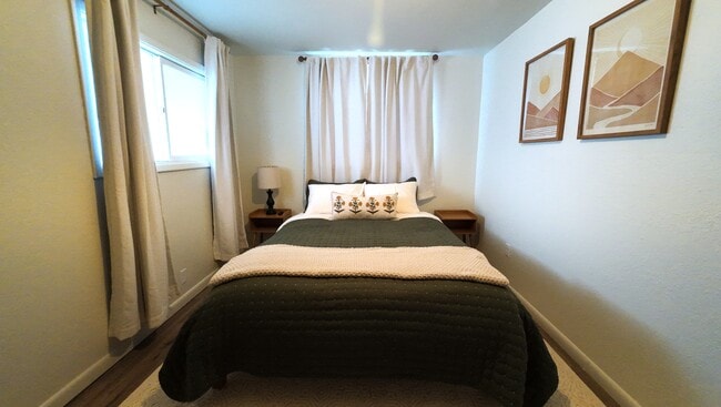 Photo - 304 W Pine St