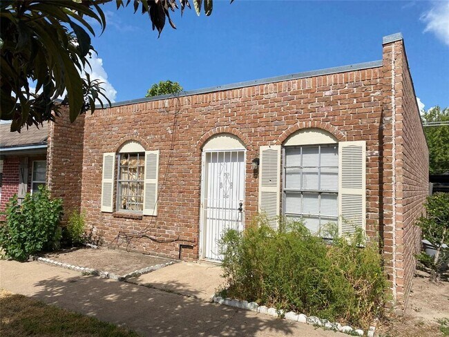 Photo - 1405 Shadowdale Dr Unit 65