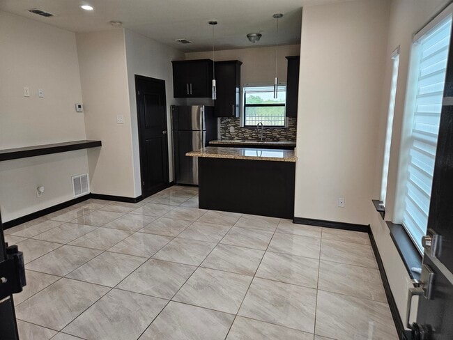 Photo - 2907 Clark Blvd Unidad 2