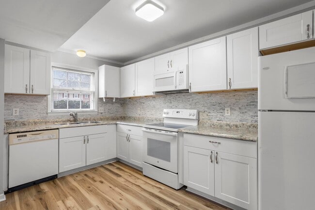 Photo - PENDING LEASE-CALL OUR OFFICE FOR AVAILABILITY