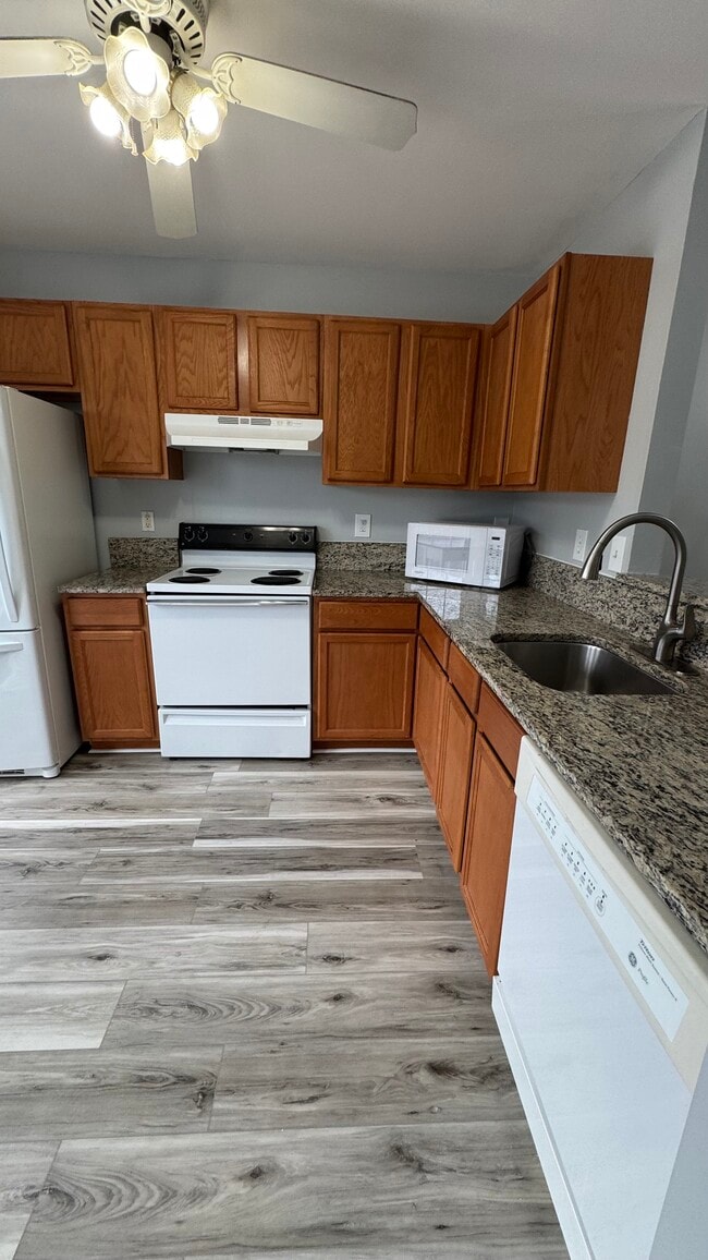Photo - 7927 Foxcrest Ct Unit 7927 Foxcrest Court