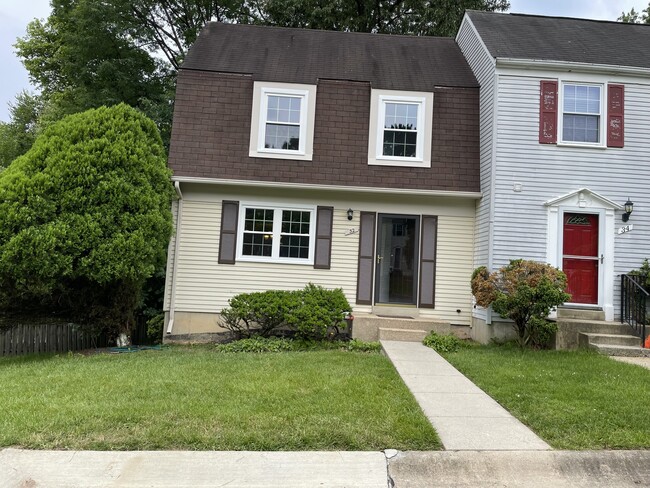 Photo - 32 Baileys Ct Townhome