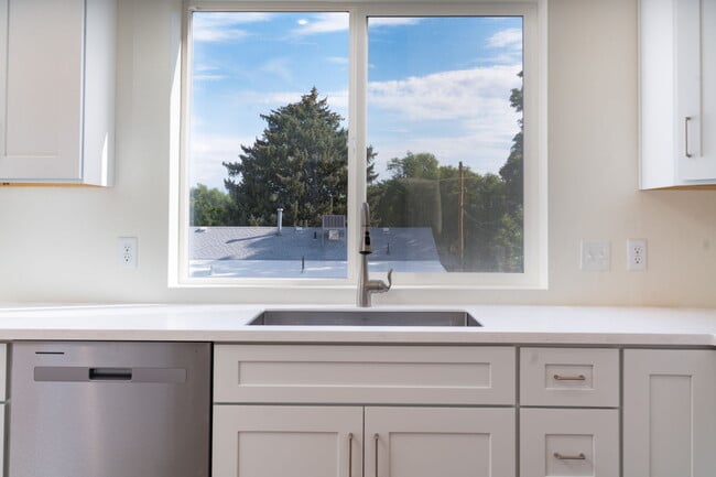 Photo - 534 Mockingbird Ln