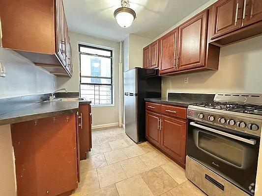 Building Photo - 3 bedroom in NEW YORK NY 10032 Unit 12 Rental