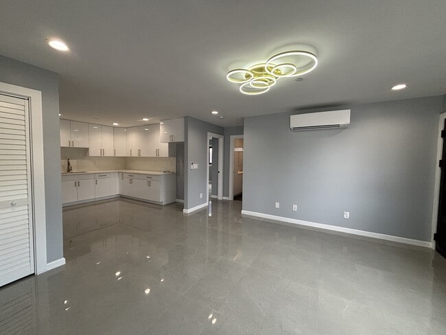 Building Photo - 4032 Hoku Ave