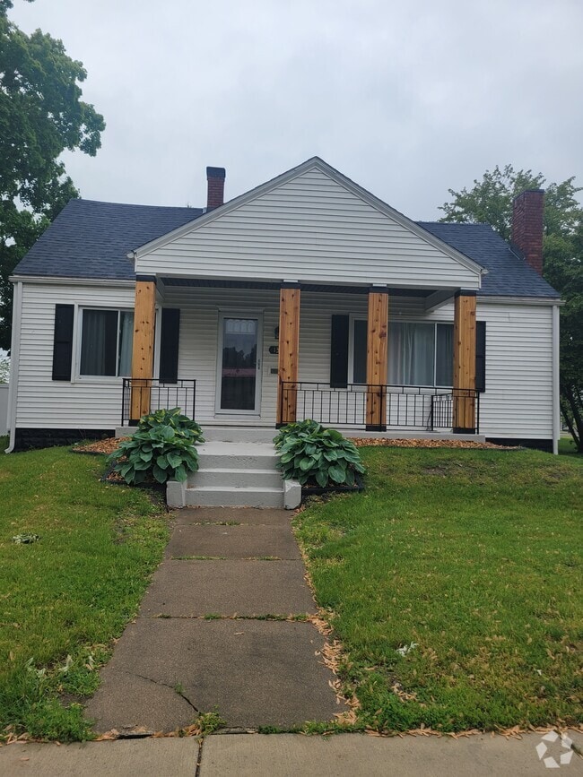 Building Photo - 137 Kingston Rd Rental