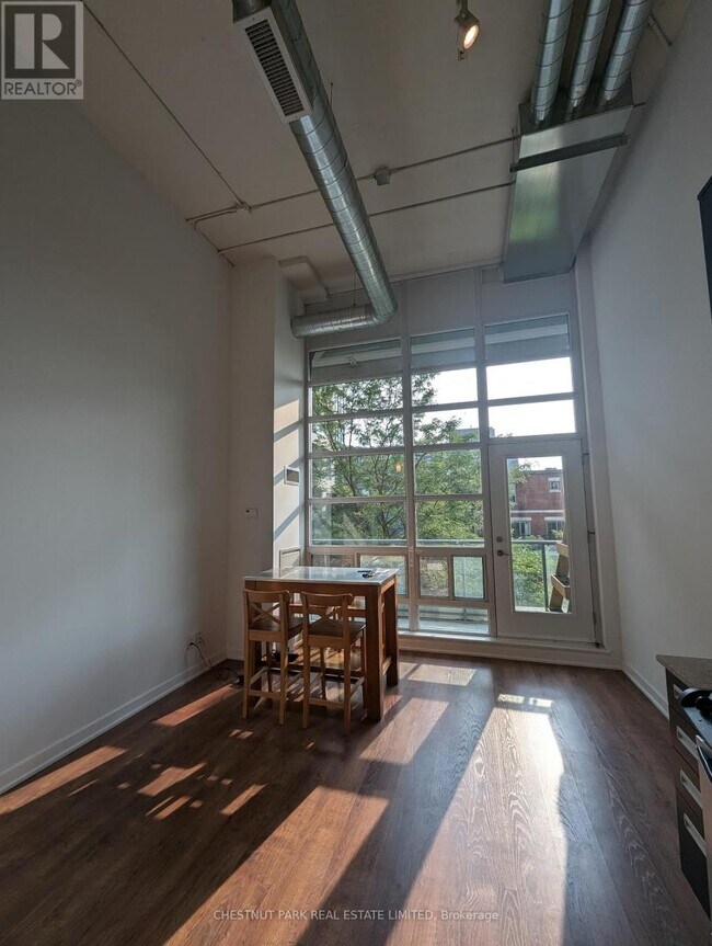 Photo - 380 Macpherson Ave Unit 215