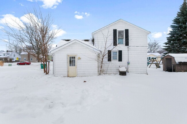 Photo - Walking distance to Central Park!