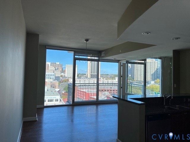 Photo - 301 Virginia St