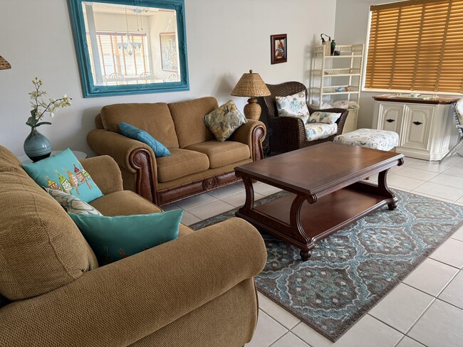 Photo - 192 Waltham H