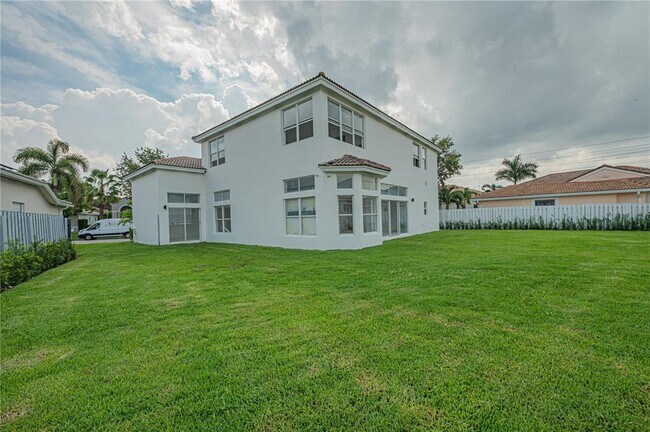 Photo - 5371 SW 32nd Ter