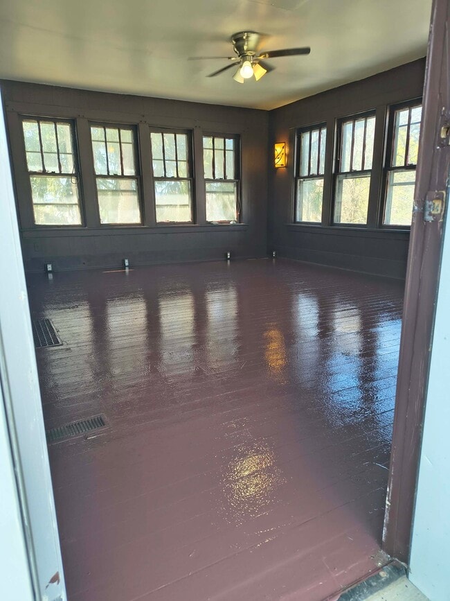 Photo - 225 E 5th Ave