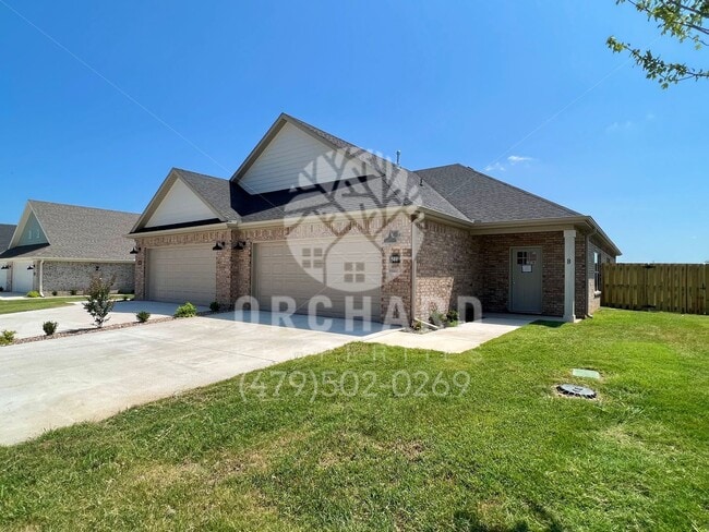 Building Photo - 544 Bradford Dr Unit B