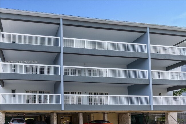 Photo - 2420 SE 17th St Unidad 403C