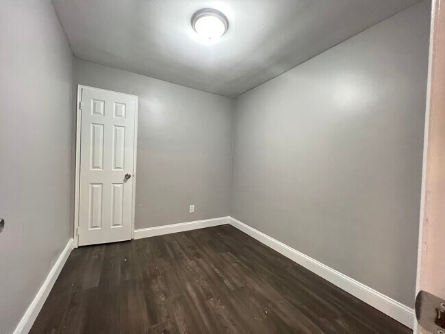 572 Stuyvesant Ave 12 - 578 Stuyvesant Ave Unidad 12