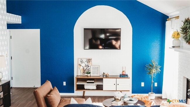 Photo - 3904 Split Oak Dr