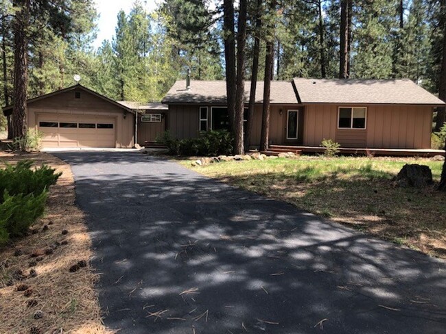 Building Photo - 53522 Brookie Way Rental