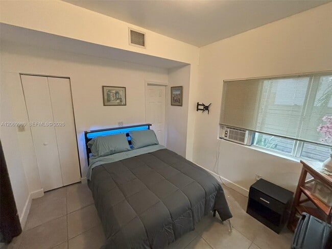 Photo - 3299 Bird Ave Unit 5