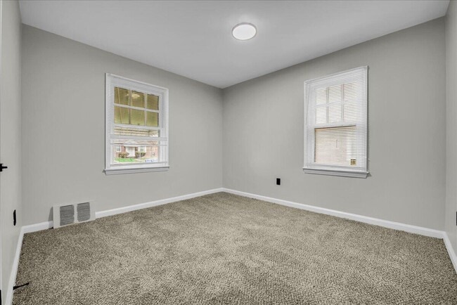 Photo - 9090 Stahelin Ave