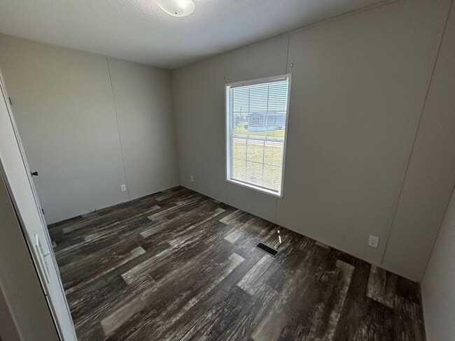 Photo - 1106 Victoria St