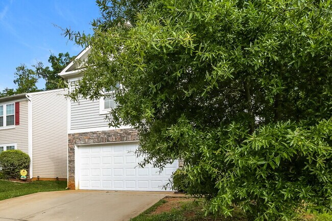 Photo - 5521 Twin Brook Dr