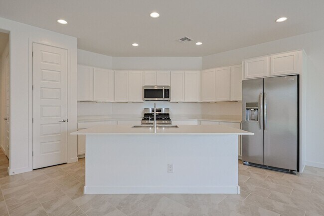 Photo - Beautiful 4 Bedroom in Aloravita Community