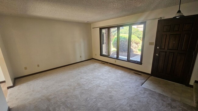 Photo - 2608 Leisure Dr Unit B