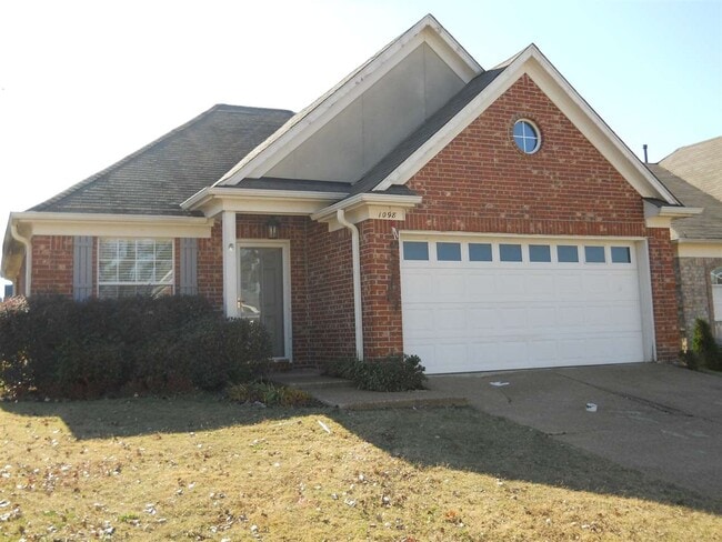 Building Photo - 1098 Breezy Valley Dr