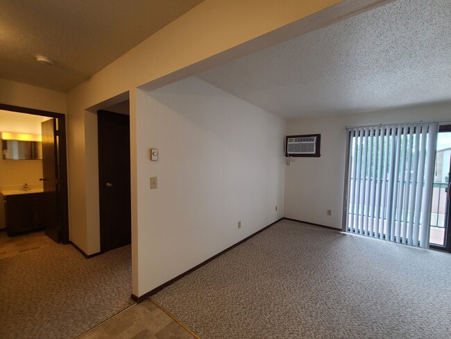 Photo - Green Apartments