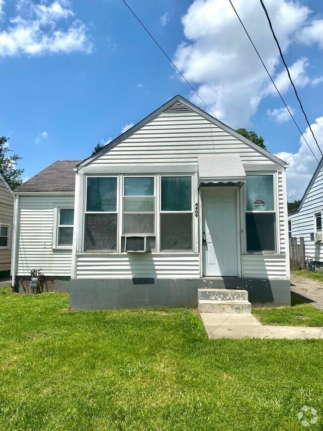 Building Photo - 3 Bedroom home in the Chickasaw Neighborhood